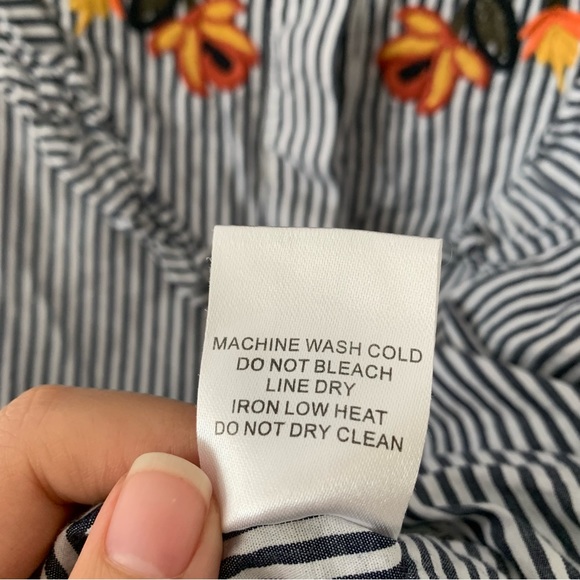 Dance & Marvel Blue Stripe Floral Embroidered Ruffle Long Sleeve Button Top L - Picture 10 of 13